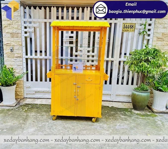 xưởng đóng tủ bán trà sữa bằng gỗ