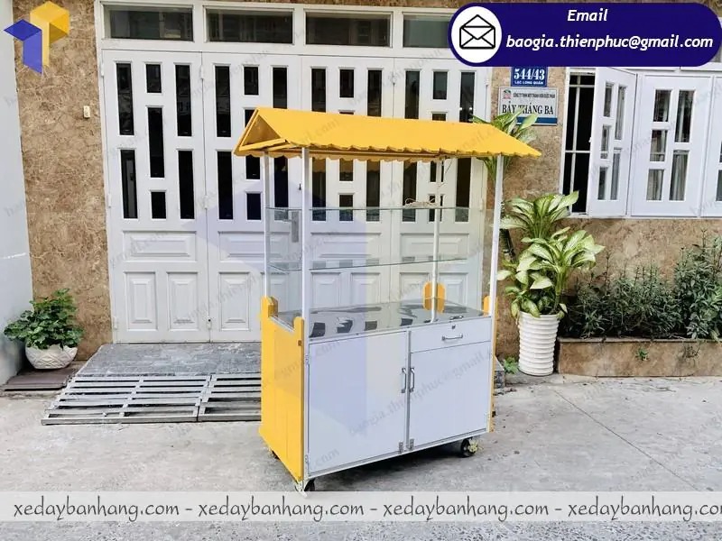 xưởng đóng xe bán bánh mì có lò nướng