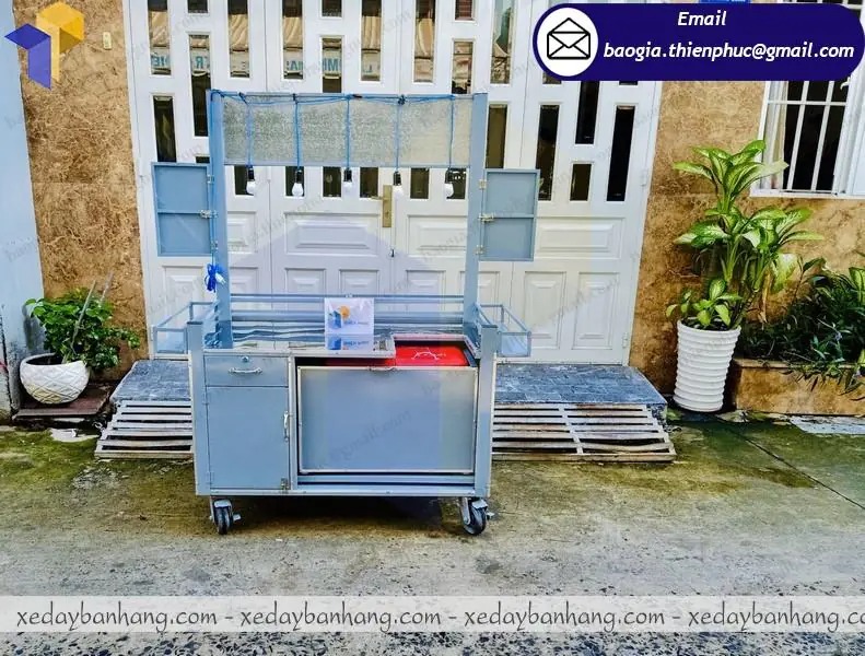 xưởng đóng xe bán cafe vỉa hè