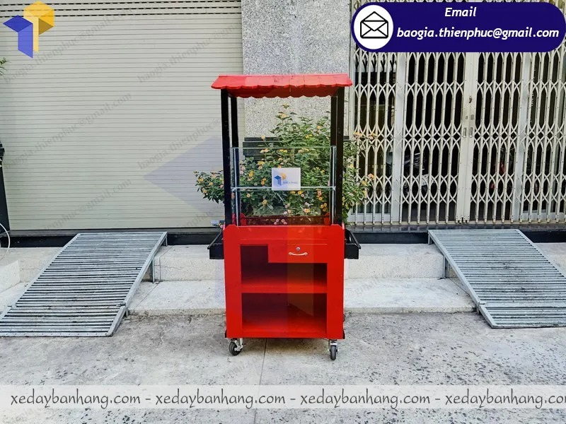 xưởng đóng xe gỗ bán cà phê vỉa hè
