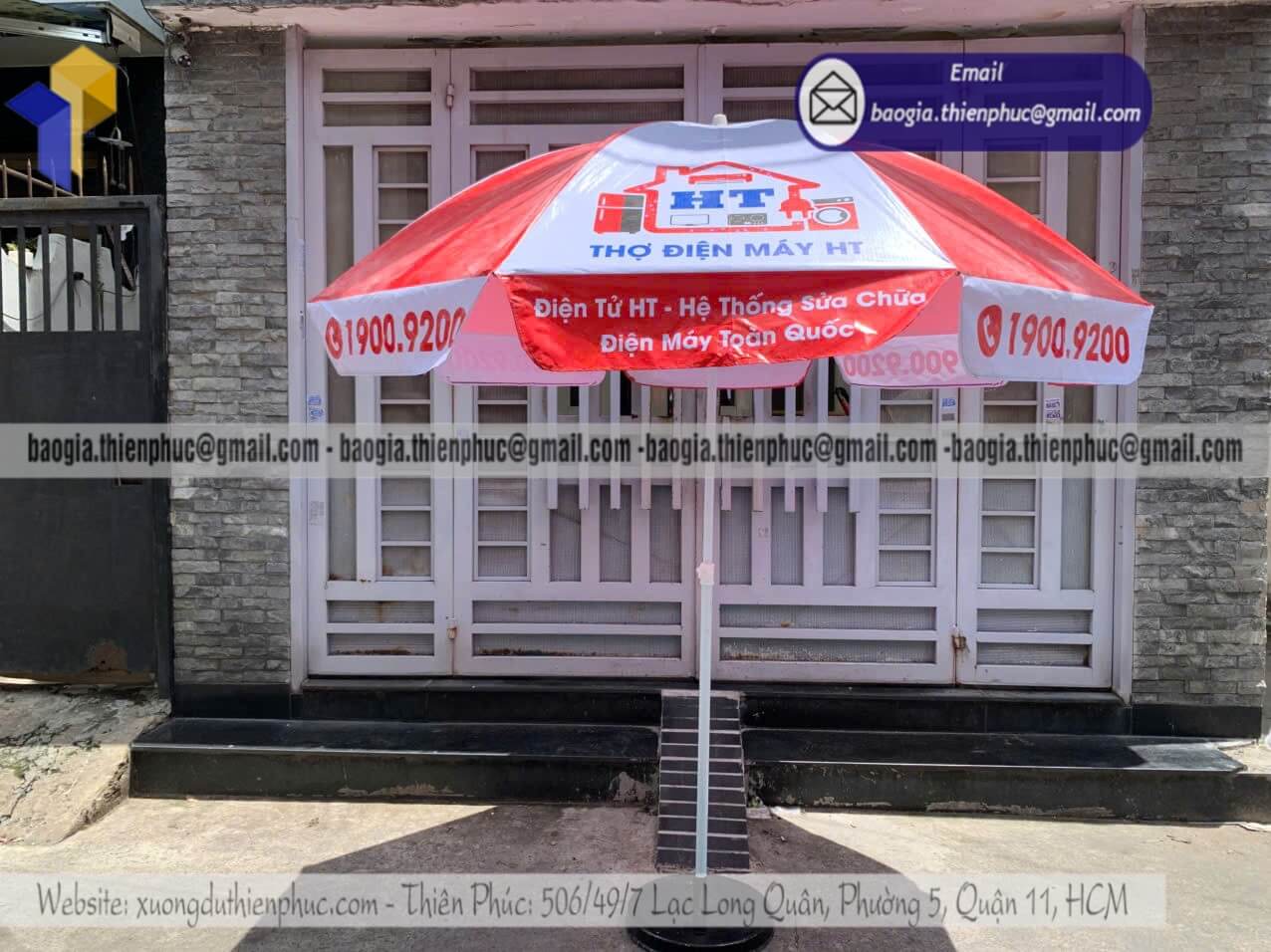 Xưởng sản xuất dù bạt quảng cáo ngoài trời in logo che mưa kết hợp quảng bá thương hiệu