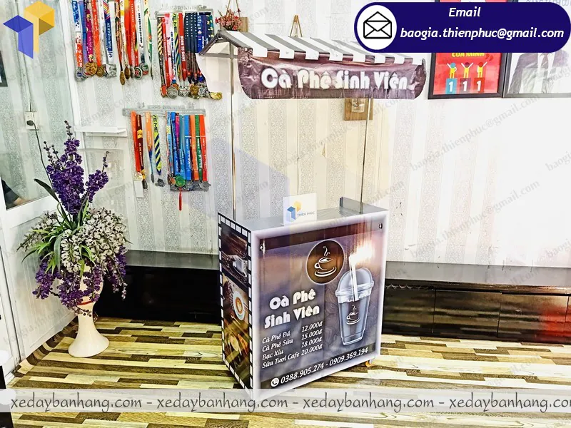 xưởng thiết kế booth tháo rời bán cafe